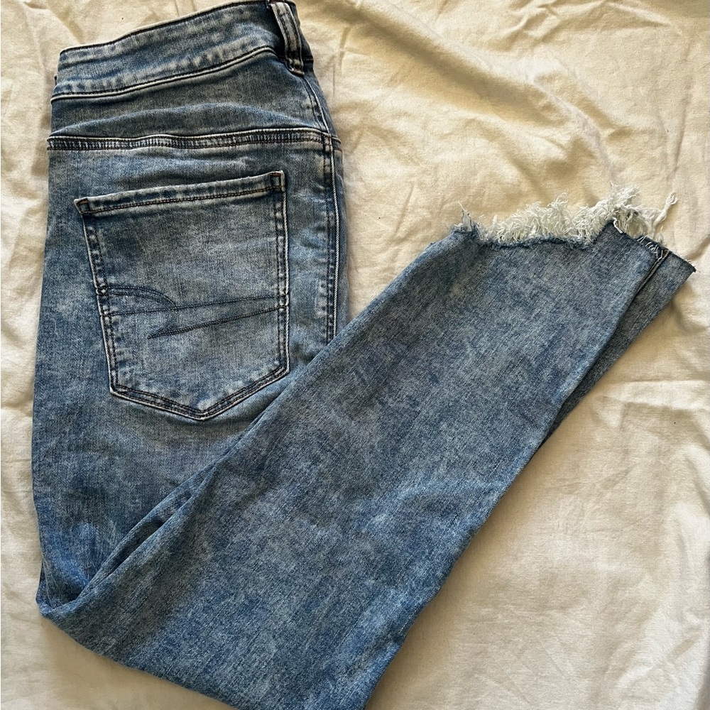 American Eagle Outfitters Acid Wash Distressed High Waisted Jegging Crop